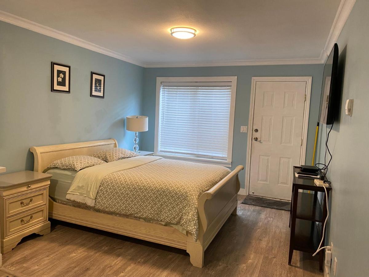 Jane'S Cozy Suite Суррей Экстерьер фото