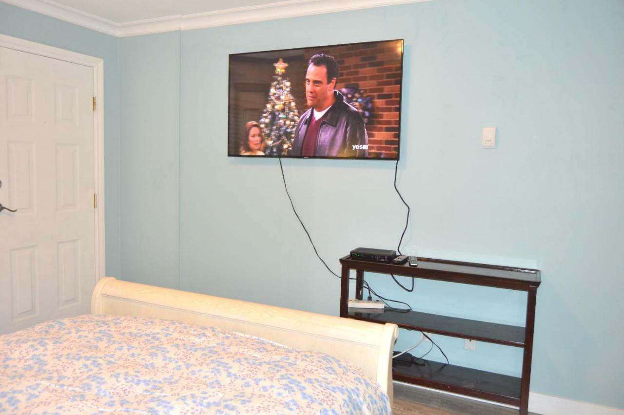 Jane'S Cozy Suite Суррей Экстерьер фото